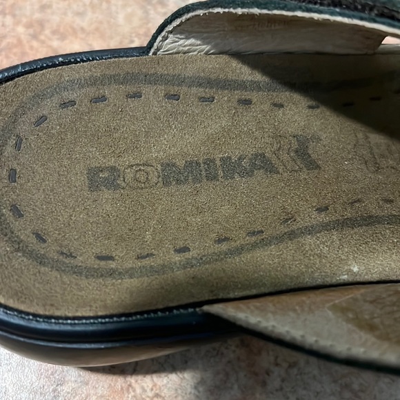 Romika sandals look in very good condition - Picture 5 of 8